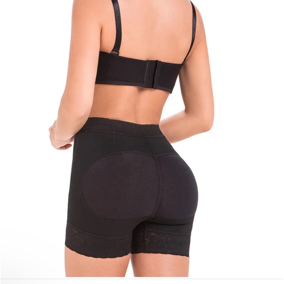 High-Waisted Tummy Control Shorts shape wear - Picture 2 of 3